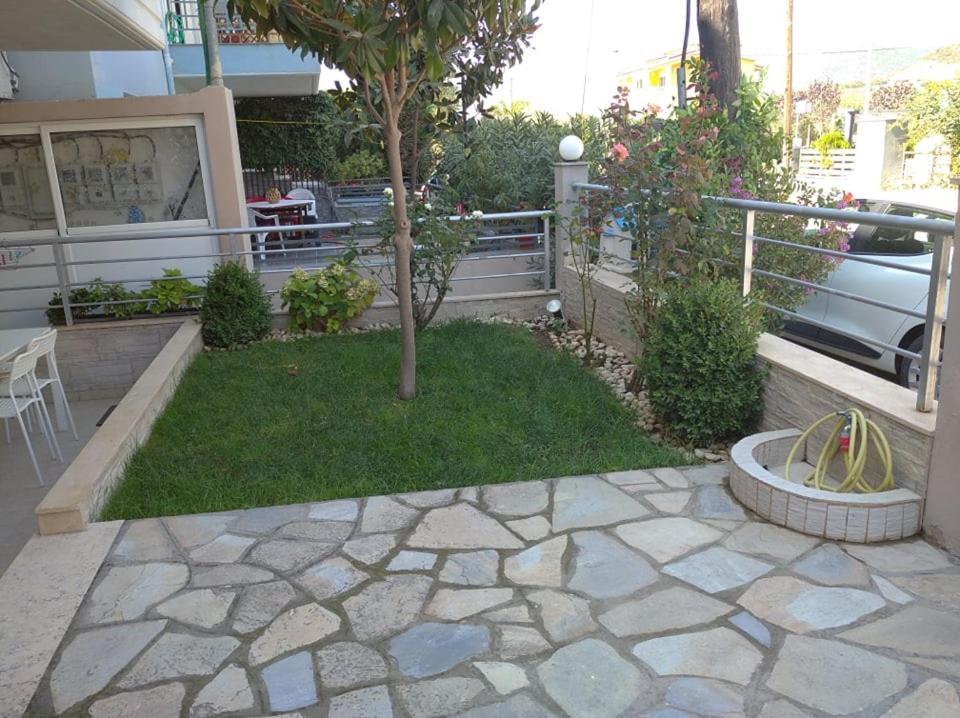 Δεσποινα Apartment Nea Peramos  Exterior photo